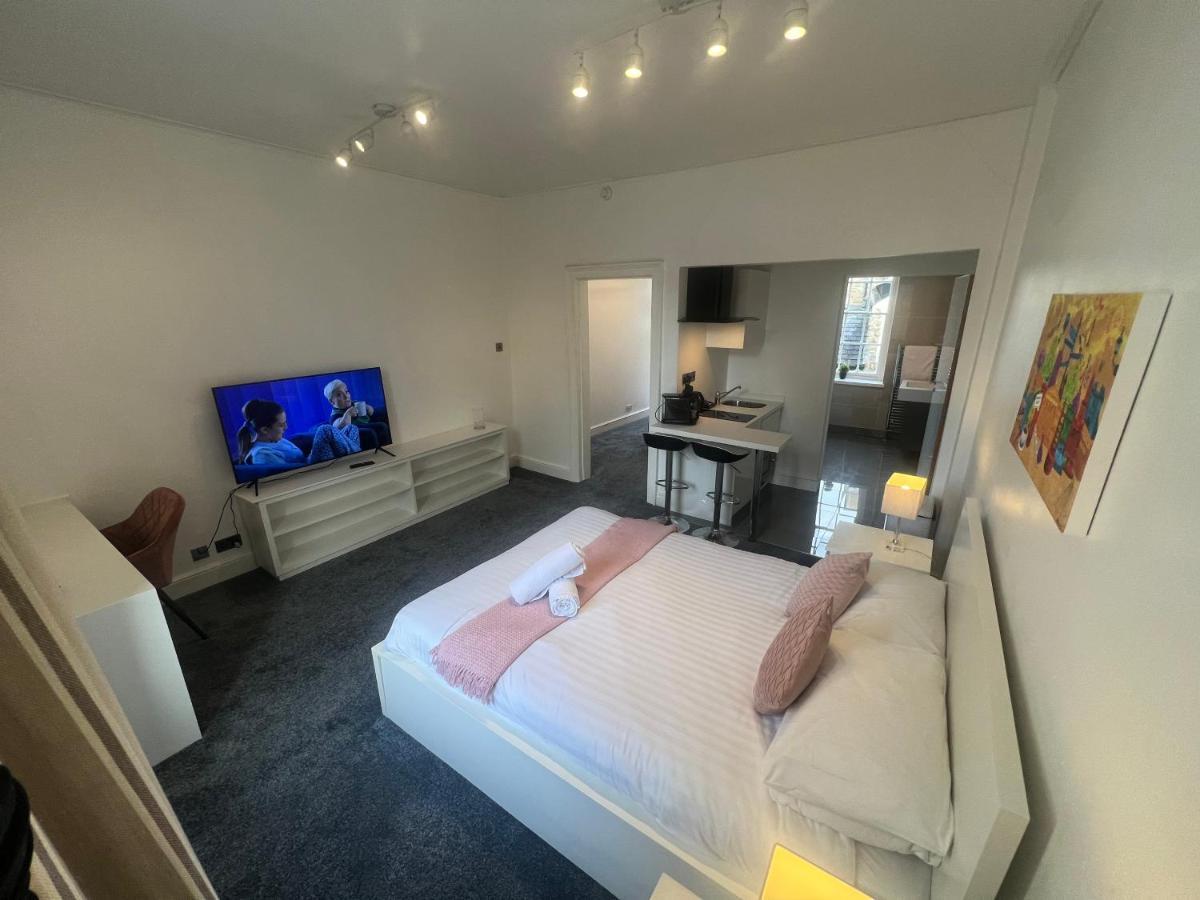 Sun Street Aparthotel Ланкастер Экстерьер фото