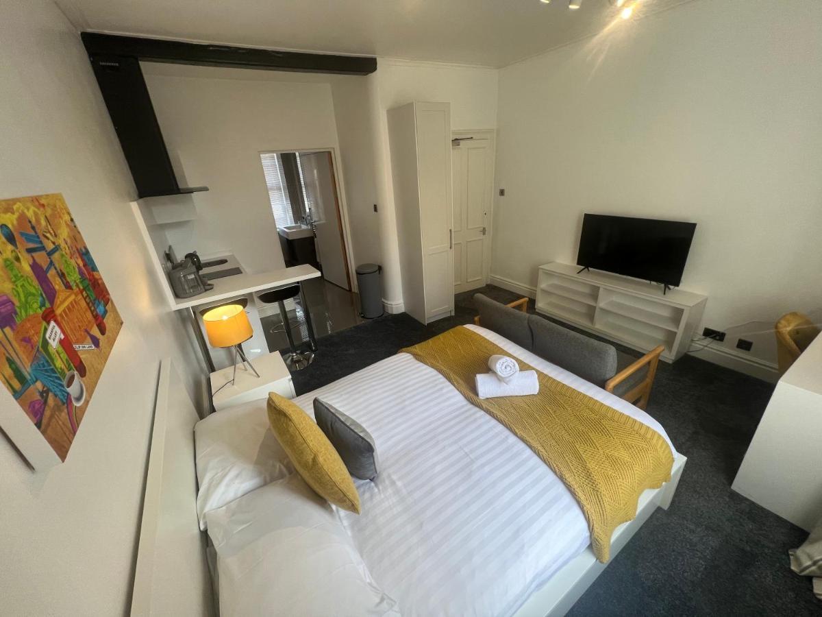 Sun Street Aparthotel Ланкастер Экстерьер фото