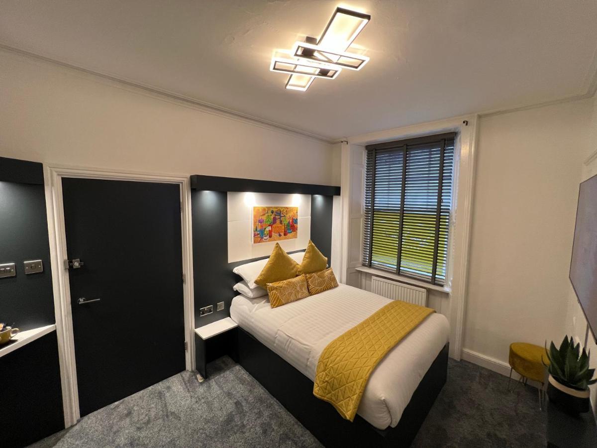 Sun Street Aparthotel Ланкастер Экстерьер фото