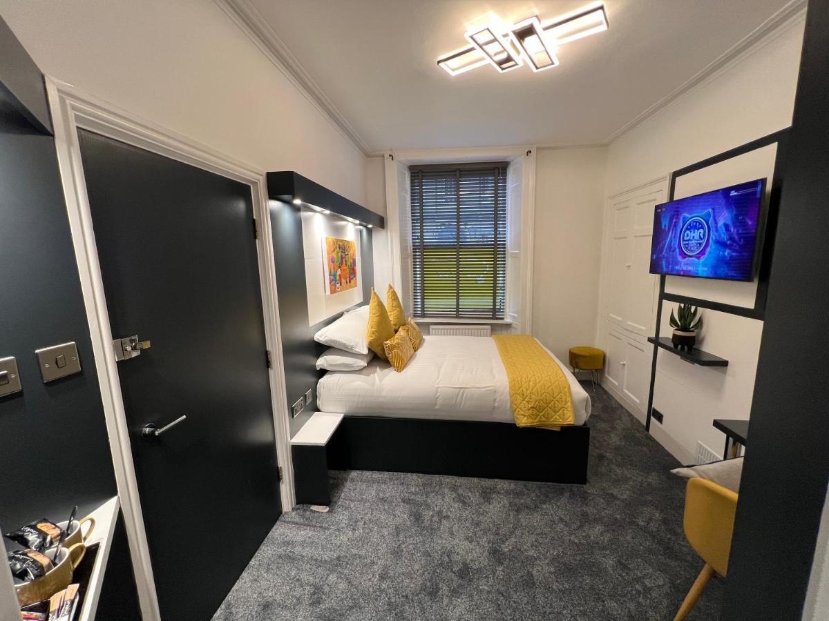 Sun Street Aparthotel Ланкастер Экстерьер фото